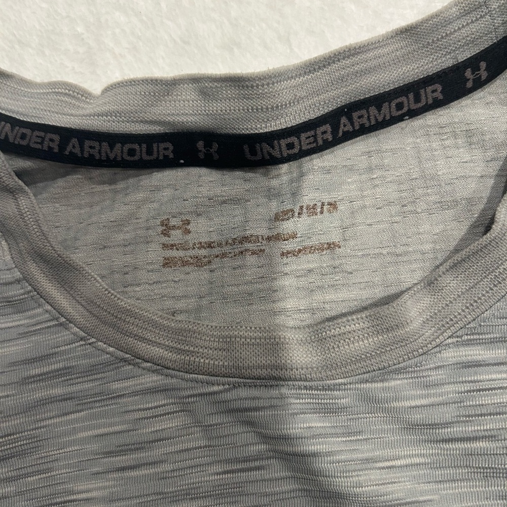 Under Armour Men's Light Gray Tee